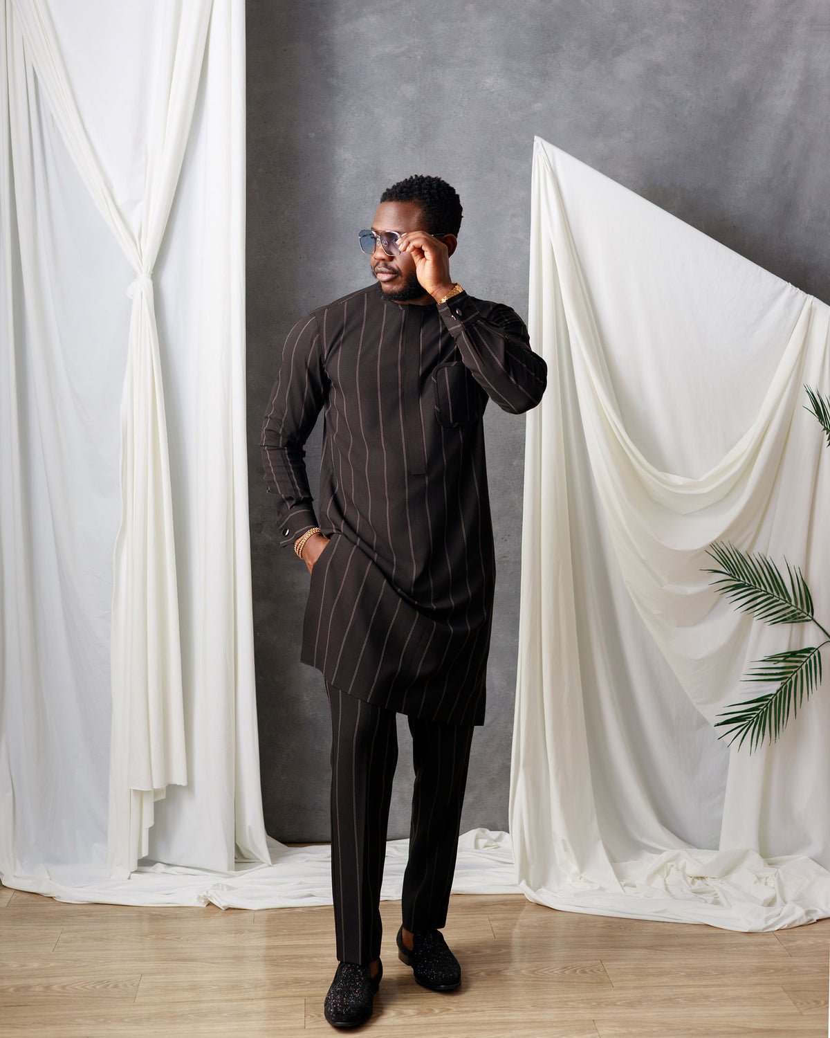 Noir Two Piece Native Set Label